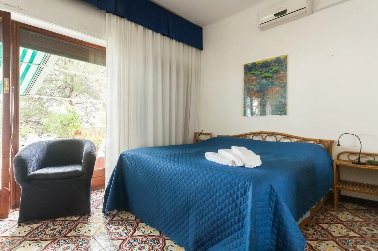 Stunning View- Wifi & Parking Apartment Villa Solari Italy